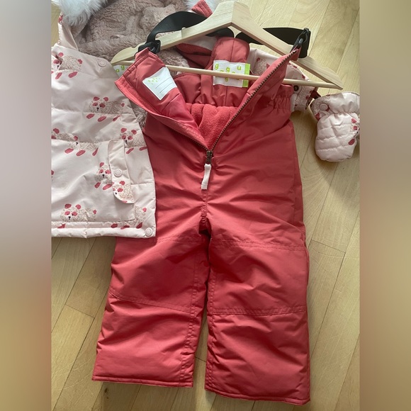 Sold / 18 months snowsuit for girl - Picture 3 of 3